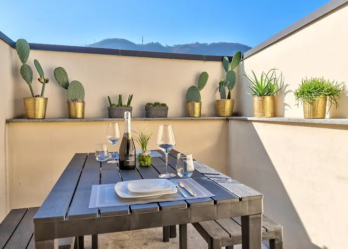 Duomo-porta Torre Penthouse With Private Terrace Apartment Como