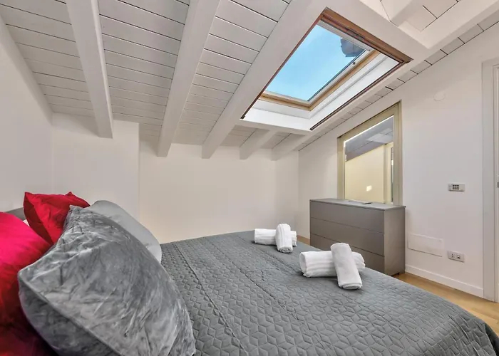 Duomo-porta Torre Penthouse With Private Terrace *