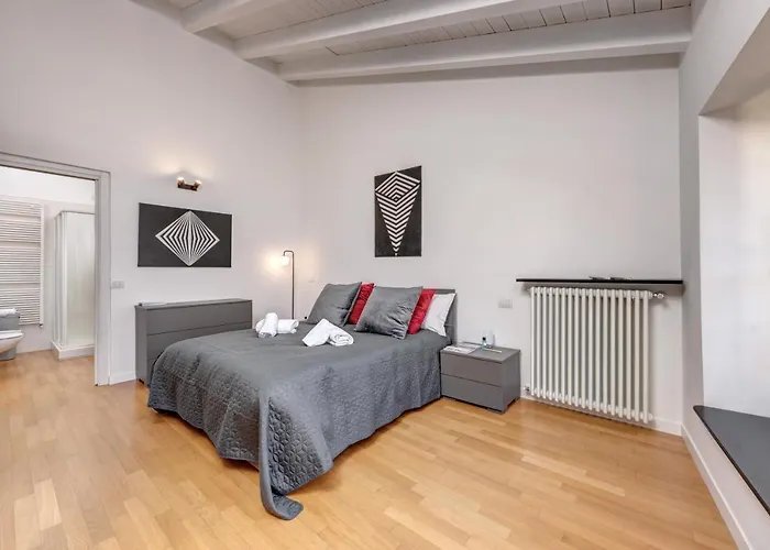 Duomo-porta Torre Penthouse With Private Terrace Apartment