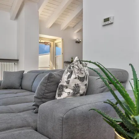Appartamento Duomo-porta Torre Penthouse With Private Terrace