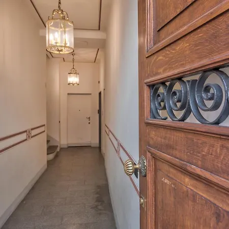 Duomo-porta Torre Penthouse With Private Terrace Appartement