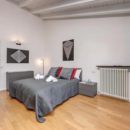 Duomo-porta Torre Penthouse With Private Terrace Apartament